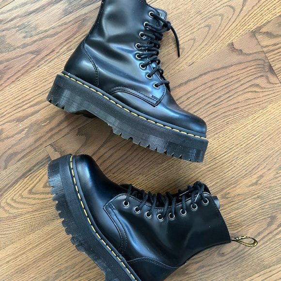 Dr Martens Jadon Boots - Picture 2 of 6